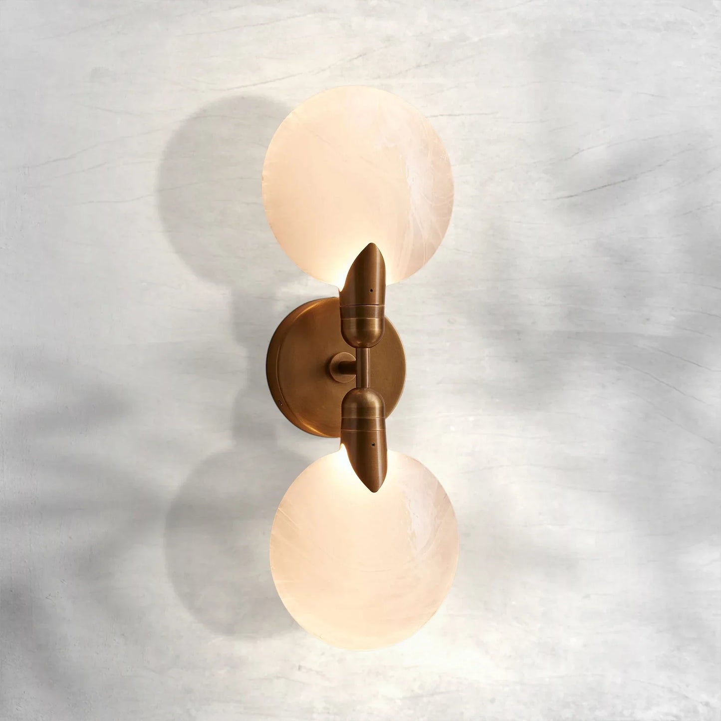 Tricolorbeer Petal Bloom Double Sconce - Background Shot