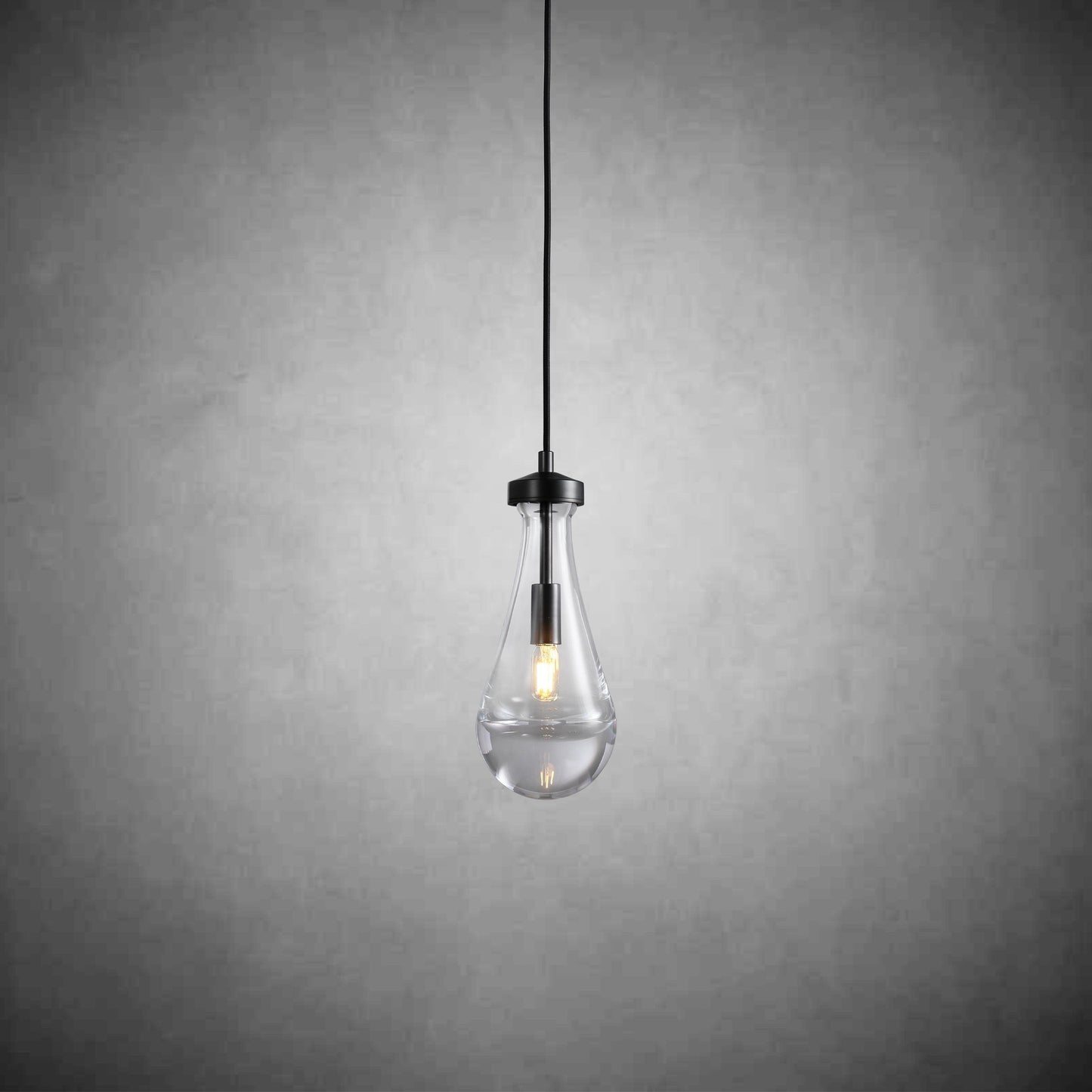 Soltaire Raindrop Pendant Light