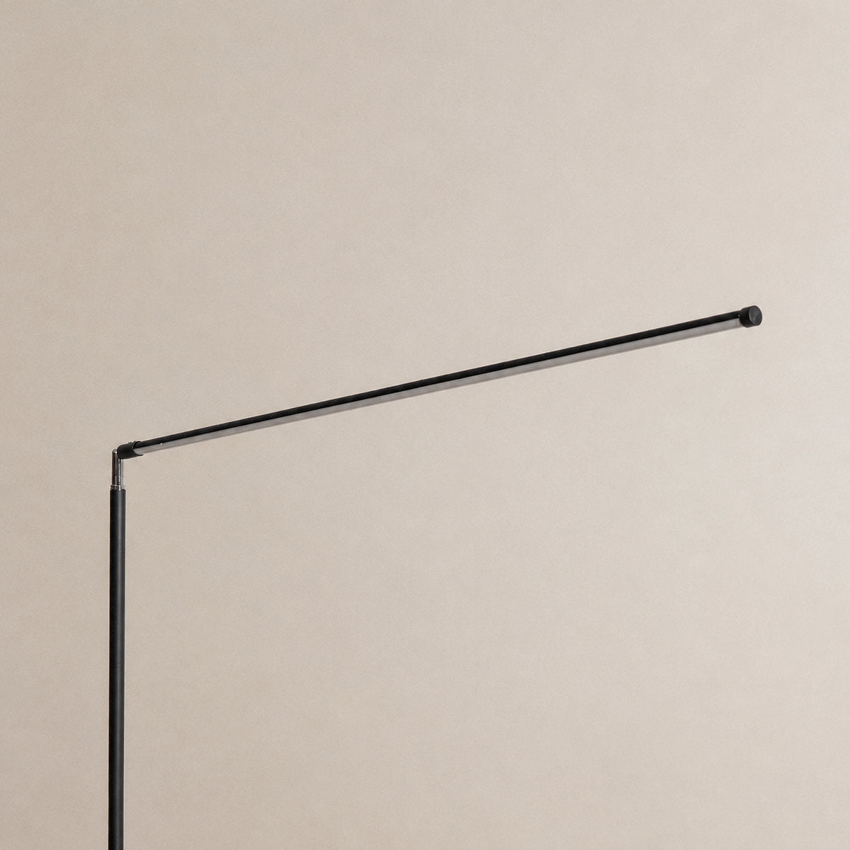 Linear Minimalist LED Reading Floor Lamp