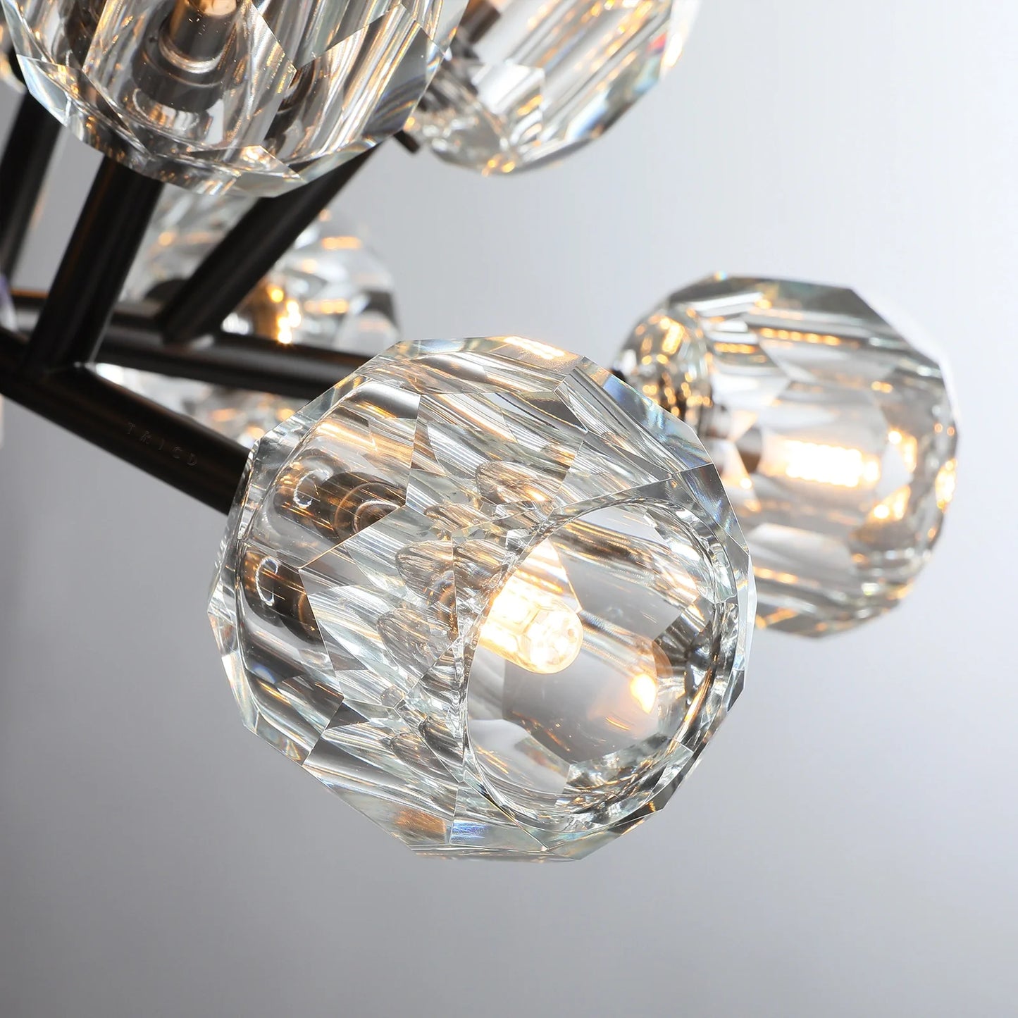 Boule Du Glass Round Chandelier
