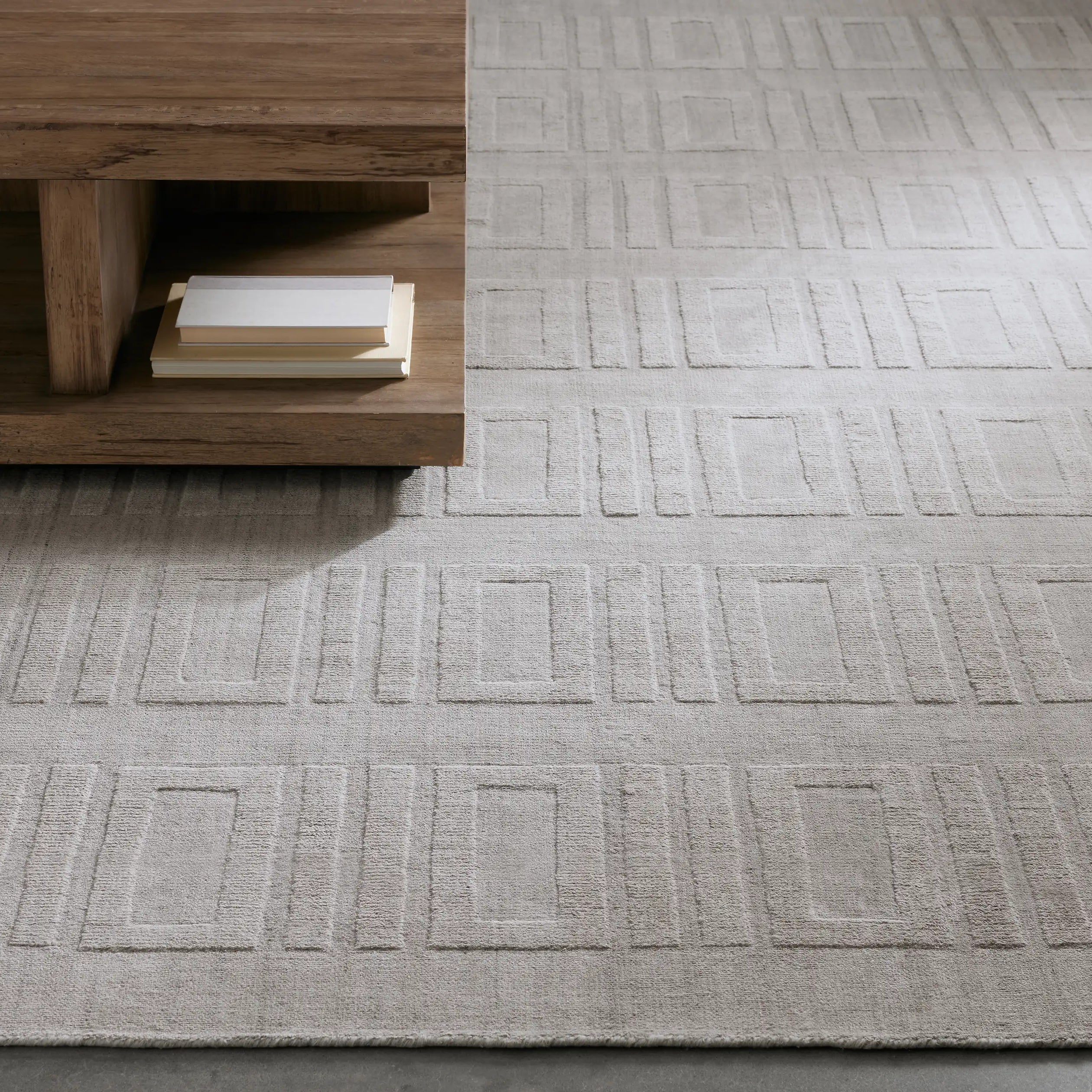 Beo Hand-Knotted Rug