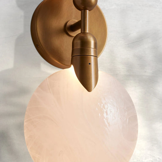 Tricolorbeer Petal Bloom Double Sconce - Background Shot