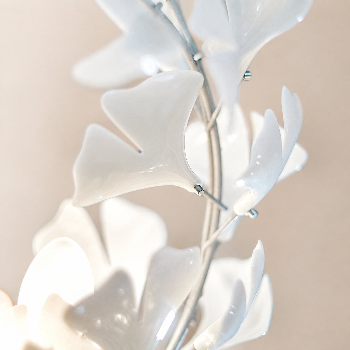 Tricolordeer Cascading Porcelain Leaf Spiral Chandelier