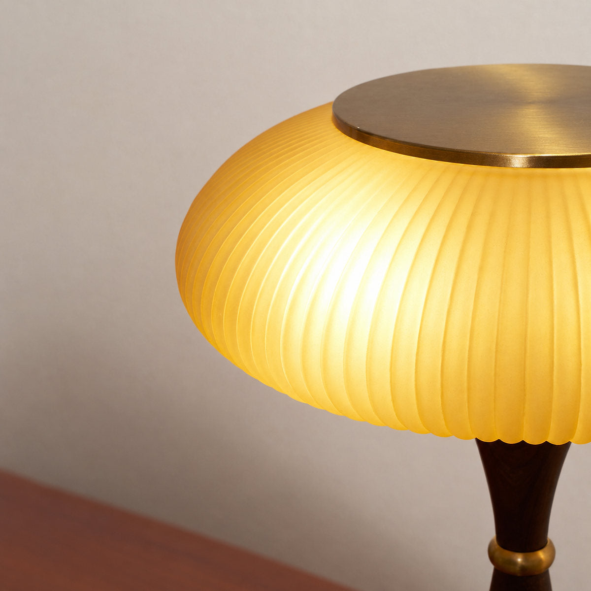 Mushroom-Cap Glass Plug-In Table Lamp