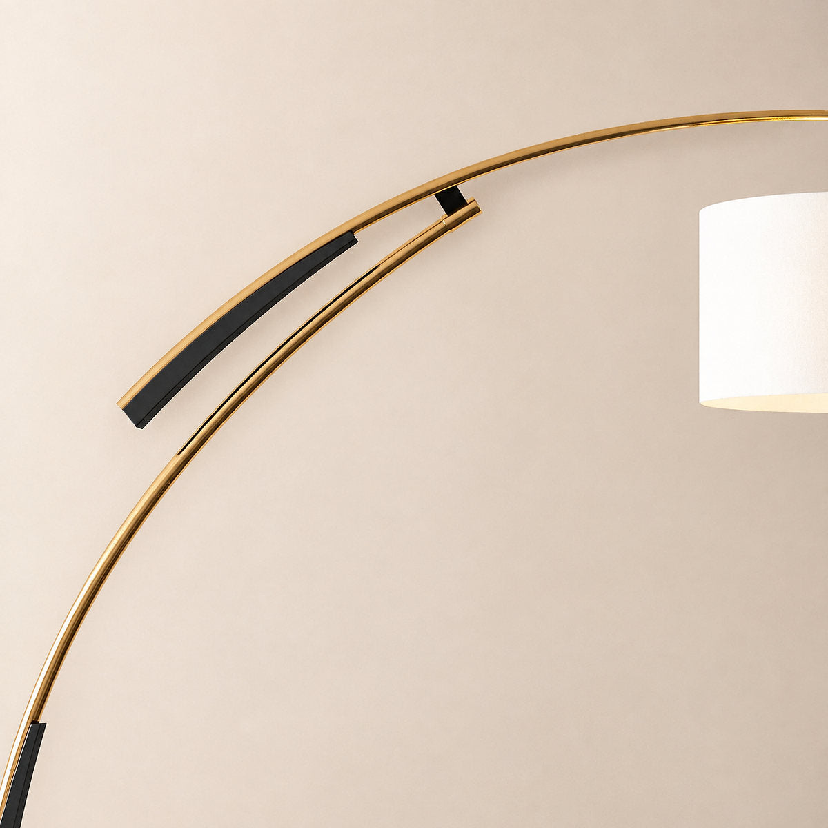 Tricolordeer Curved Black and Gold Fabric Floor Lamp