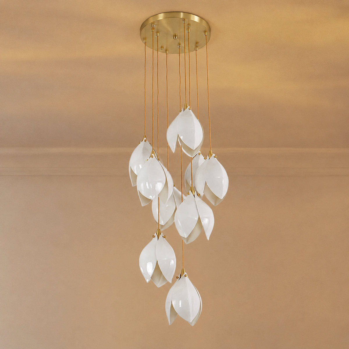 Petal Pendant Light with Versatile Configurations