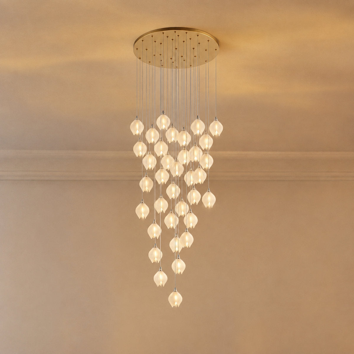 Petal Pendant Light with Versatile Configurations