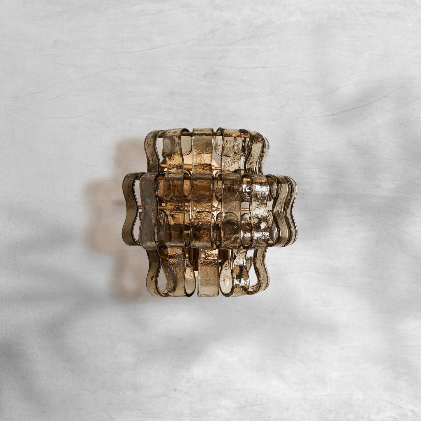Tricolorbeer Lumina Sculpted Glass Wall Sconce - Background Shot