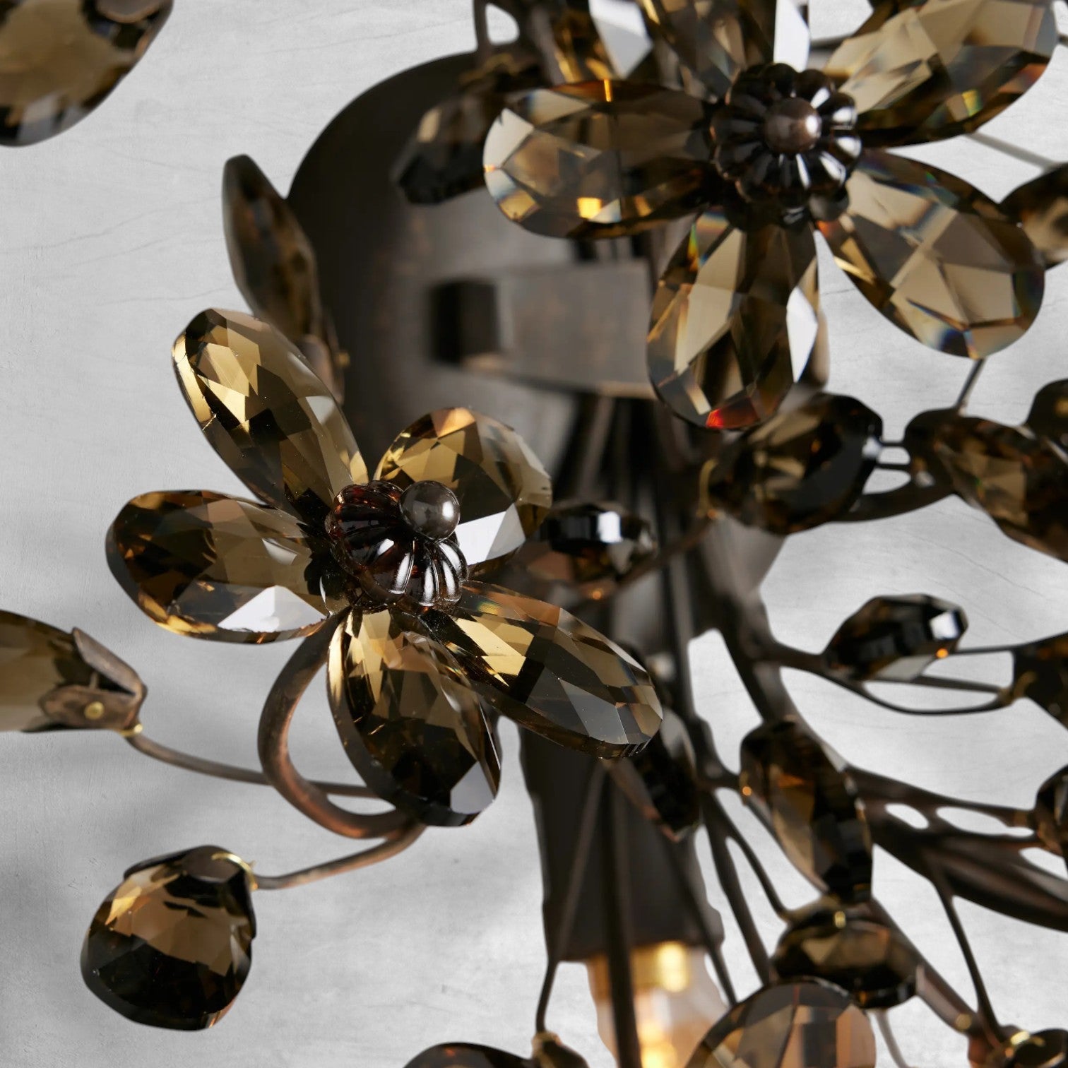 Tricolorbeer Veridian Bloom 2-Light Wall Sconce - Background Shot