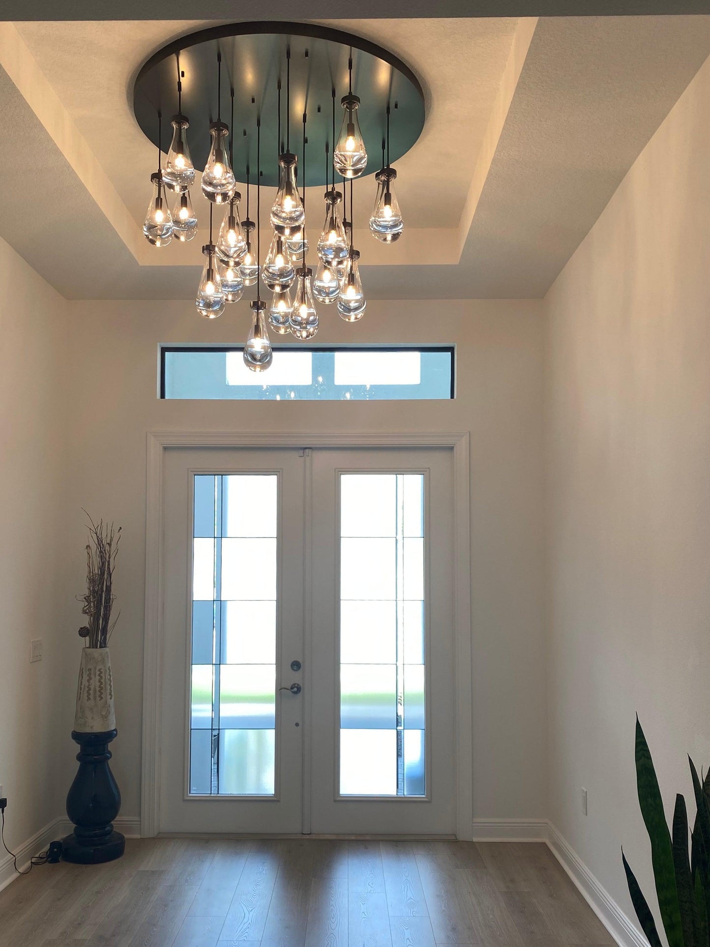 Soltaire Raindrop Round Chandelier 36"