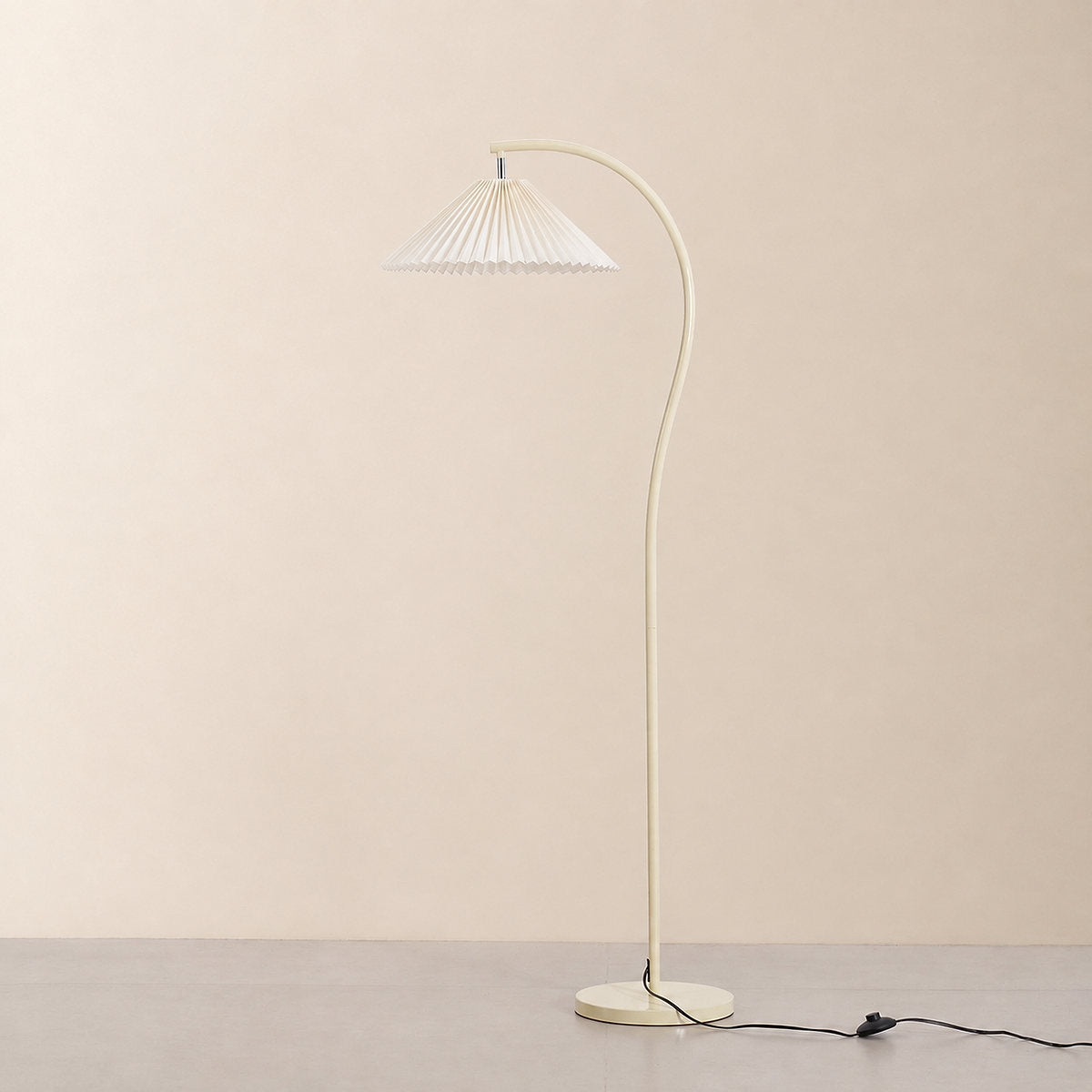 Tricolordeer Linen and Wood Standing Lamp