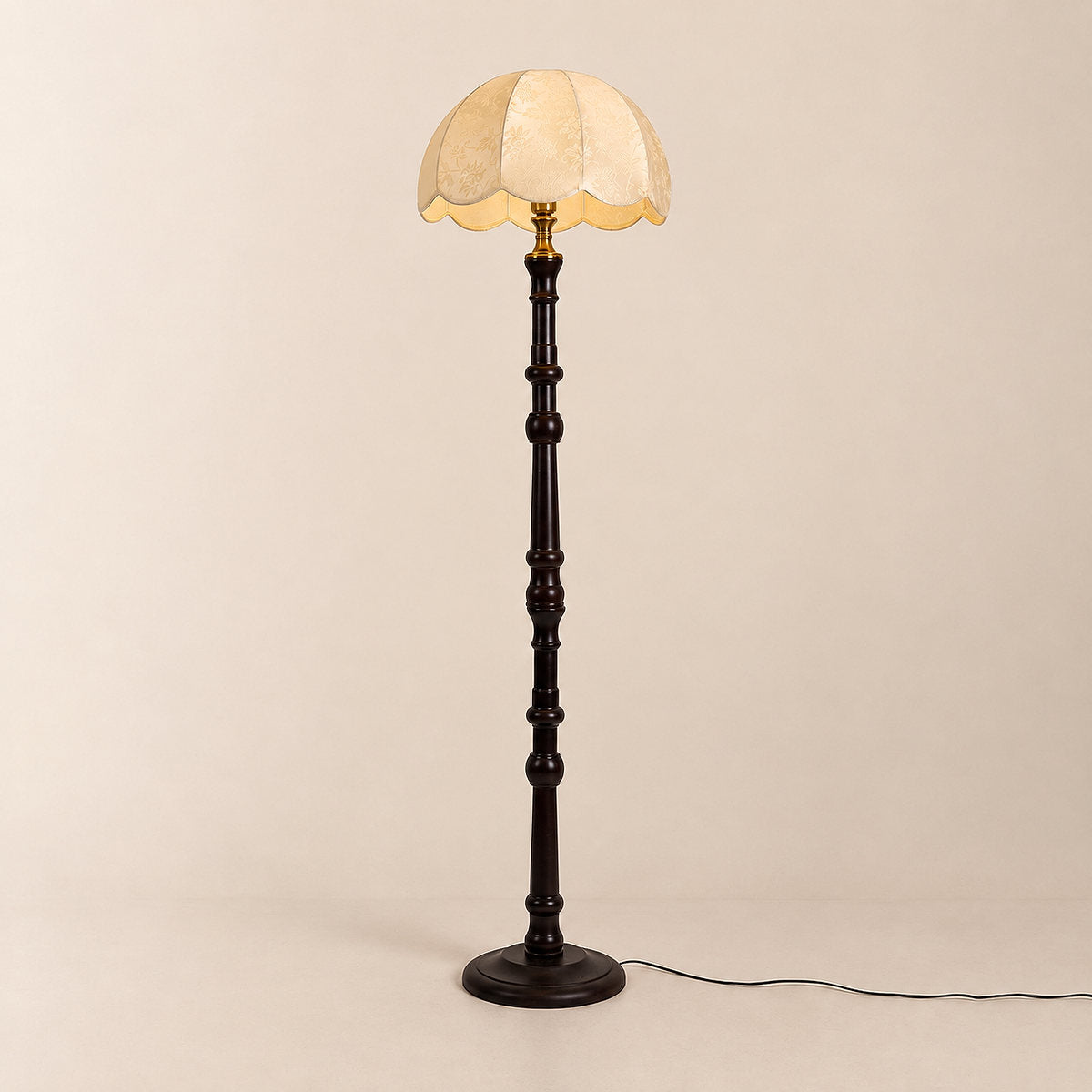 Tricolordeer Sculpted Wood Fabric Floor Lamp