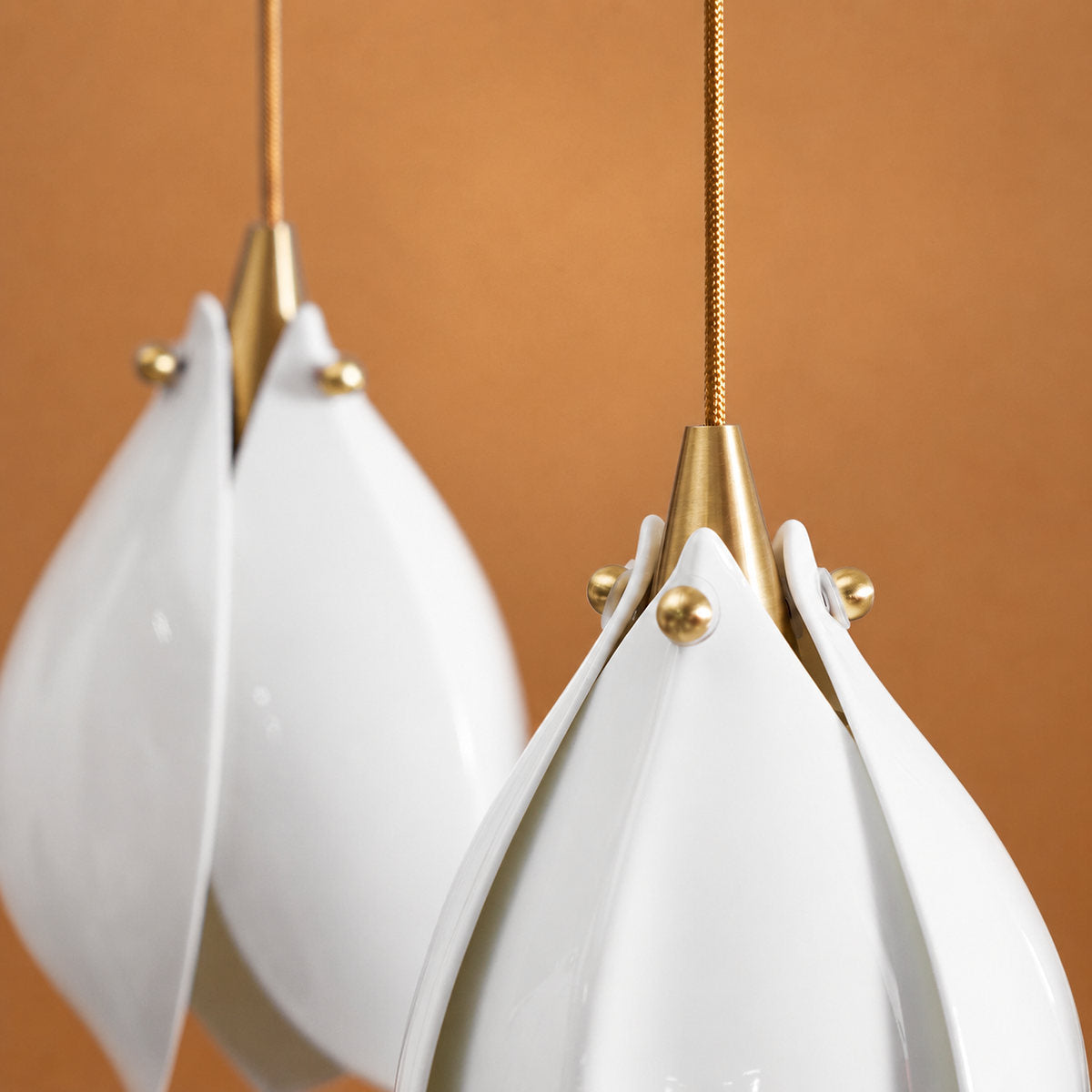 Petal Pendant Light with Versatile Configurations