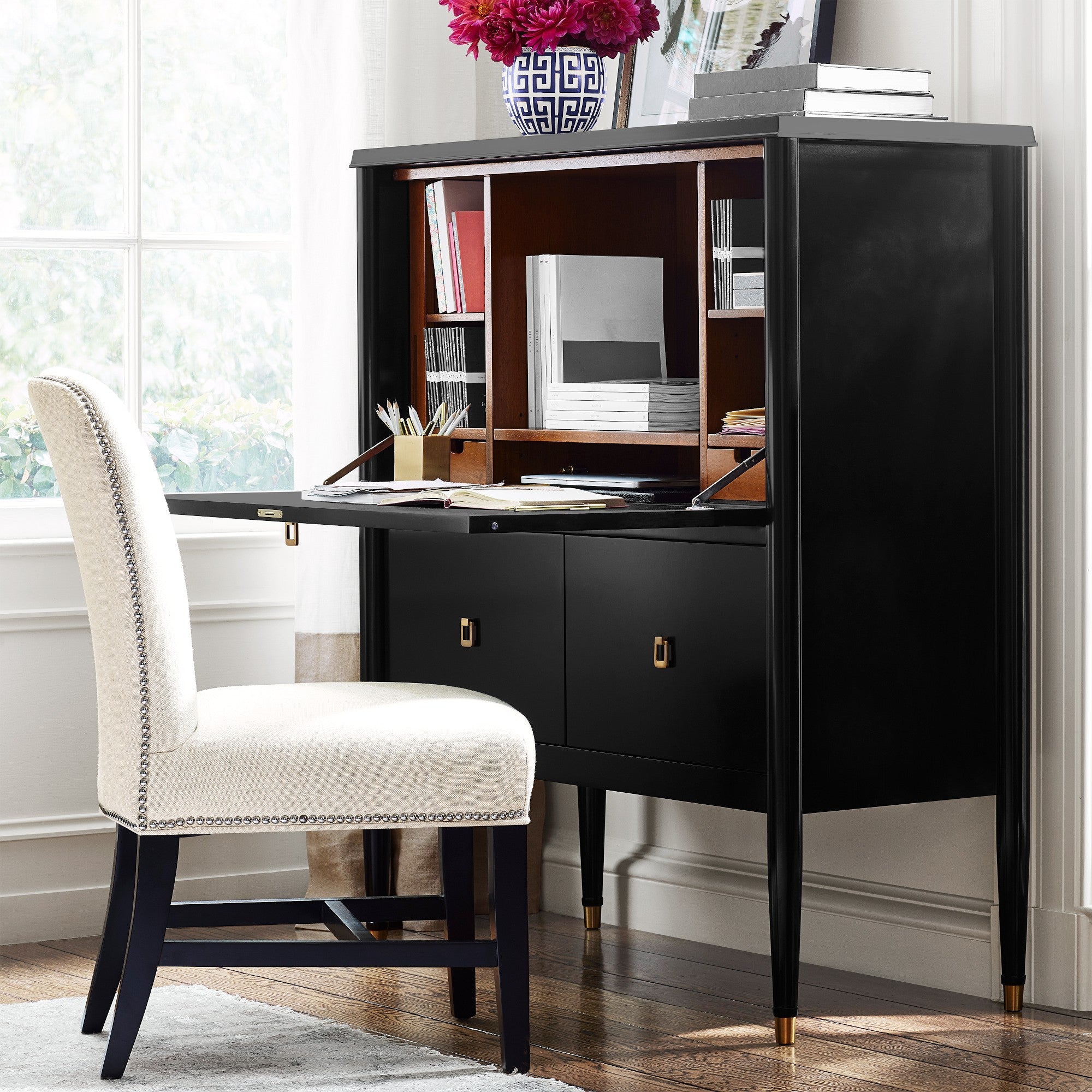 Lavenir Upright Desk