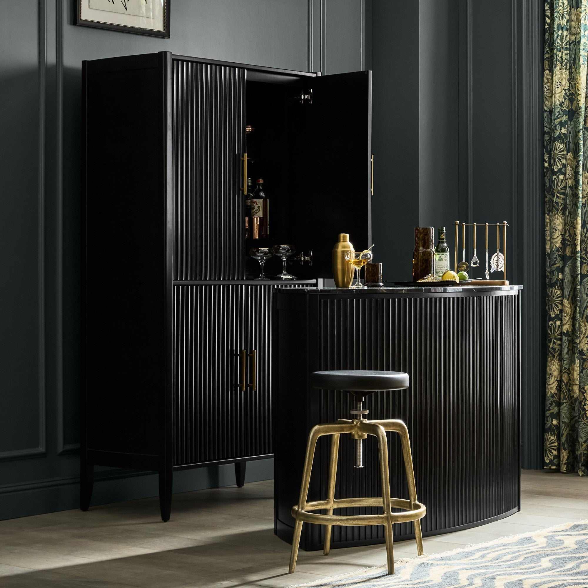 Louis Bar Cabinet