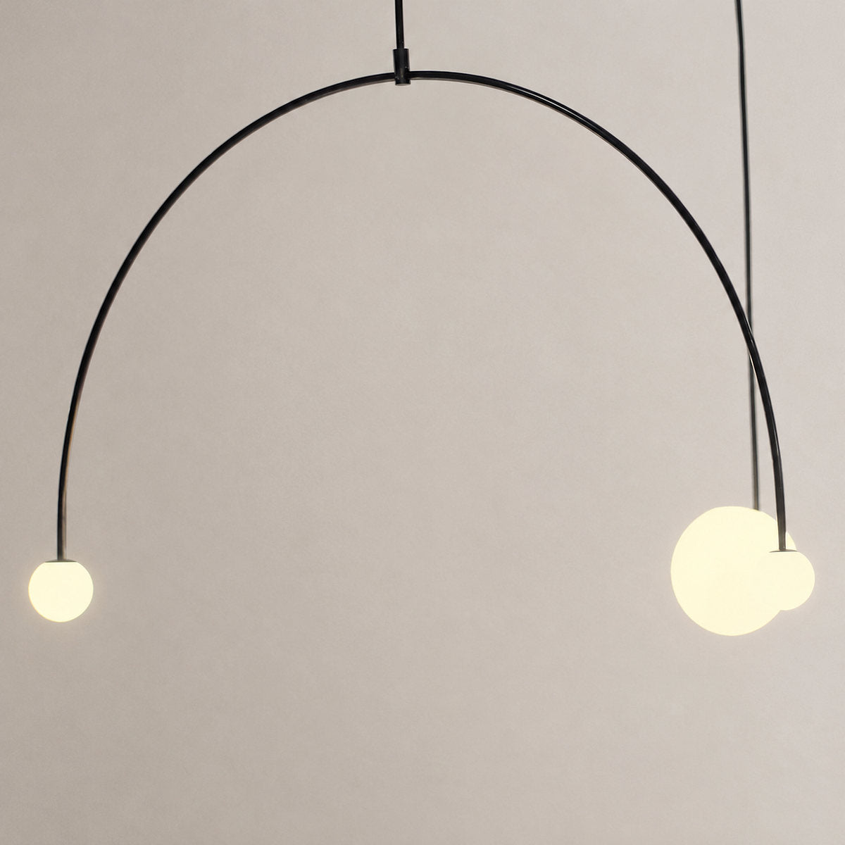Tricolordeer Curved Metal Arc Sphere Chandelier